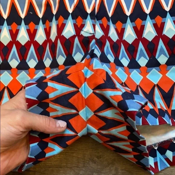 J. Crew Stretch Bold Colorful Geometric Shorts Size 2 - Picture 3 of 9